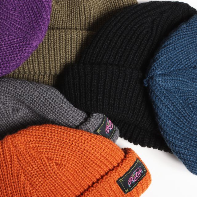 Cable watch CAP

太ゲージで編み上げたアクリルニットワッチ。
ふんわりとしたボリューム感で締め付けが少なく、頭を包み込むような被り心地。

#rotar #ローター